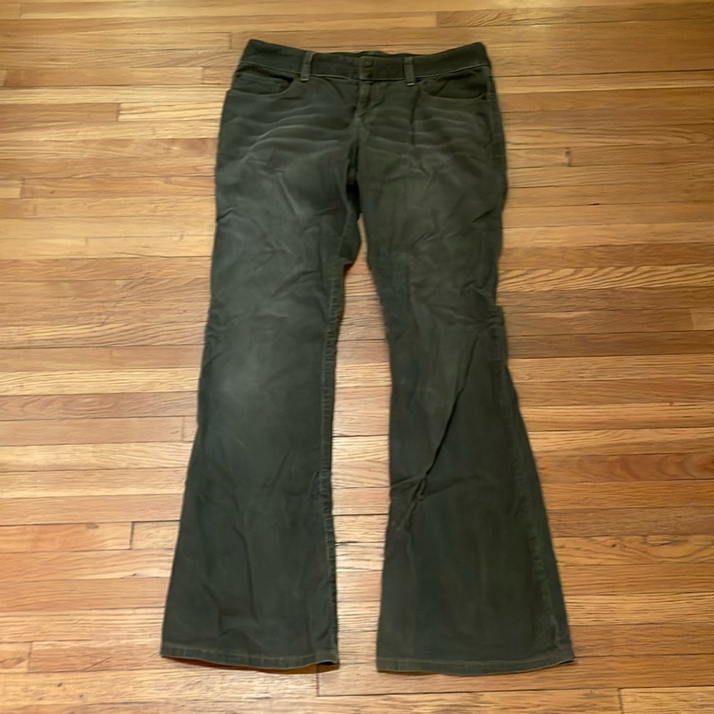 Abercrombie & Finch corduroy green pants - size 8